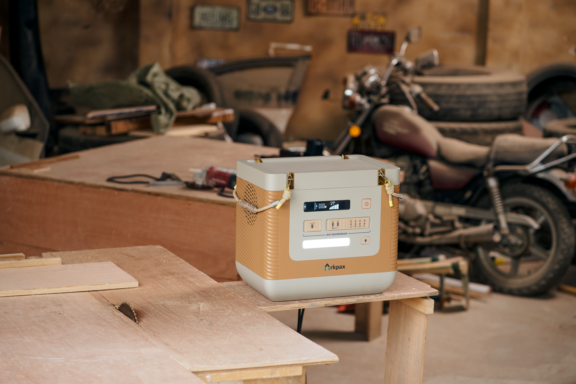 Generator or Battery: Which is better for a home backup power system?